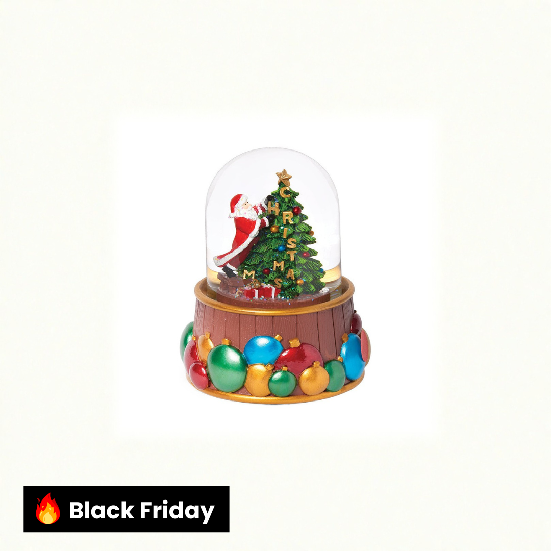 Papai Noel decorando a árvore de Natal com globo de neve